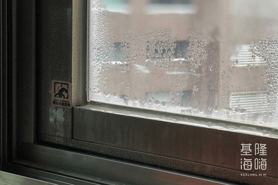 窗戶濕氣／除溼機