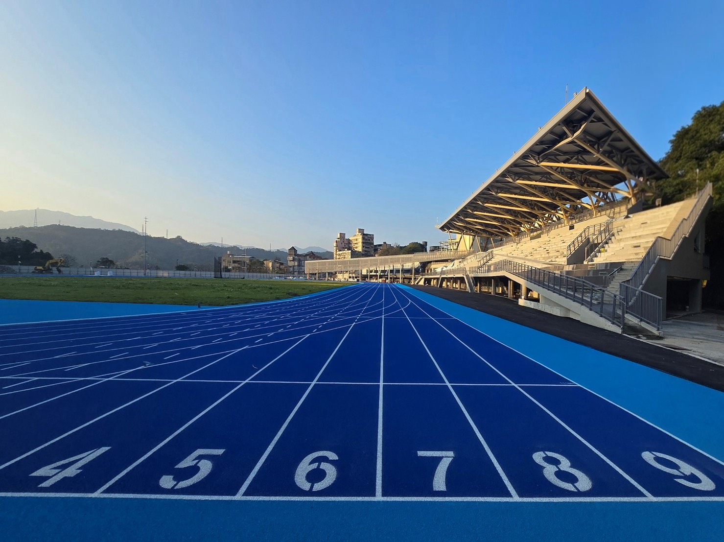 基隆田徑場賽道